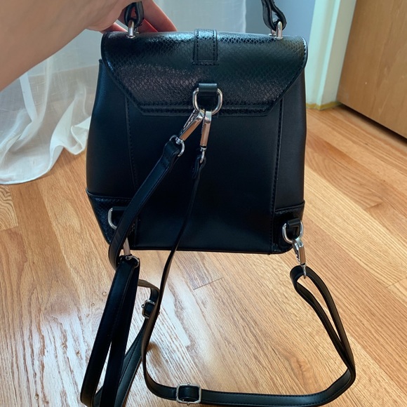 3 backpack 🎒 - Picture 5 of 7